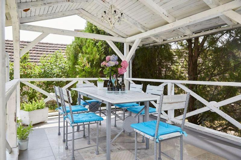 Szarka Vendeghaz Es Pince Apartment มาด ภายนอก รูปภาพ